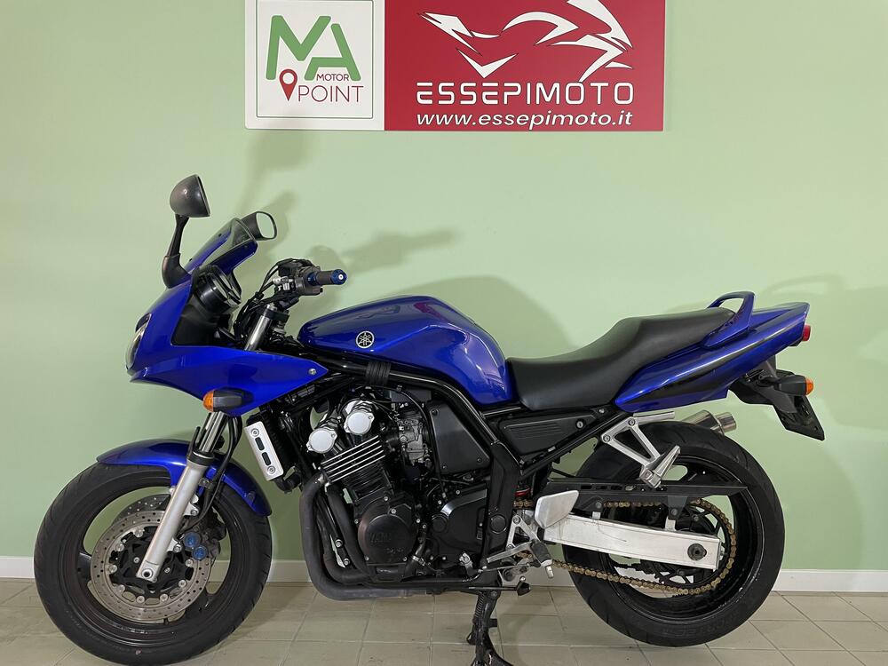 Yamaha FZS 600 Fazer (2003 - 04) (2)