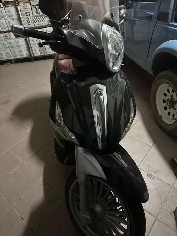 Piaggio Beverly 300 i.e. (2010 - 16)