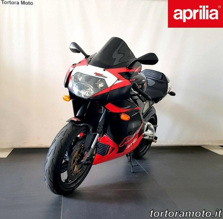 Aprilia RSV 1000 (2002) (3)