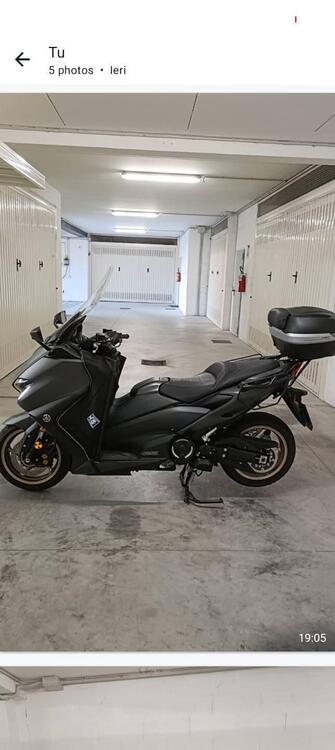 Yamaha T-Max 560 Tech Max (2021) (2)