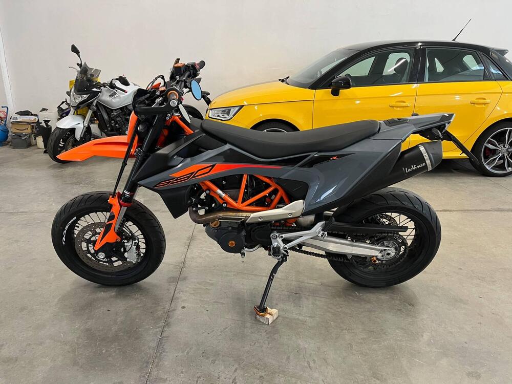 KTM 690 SMC R (2021-22)