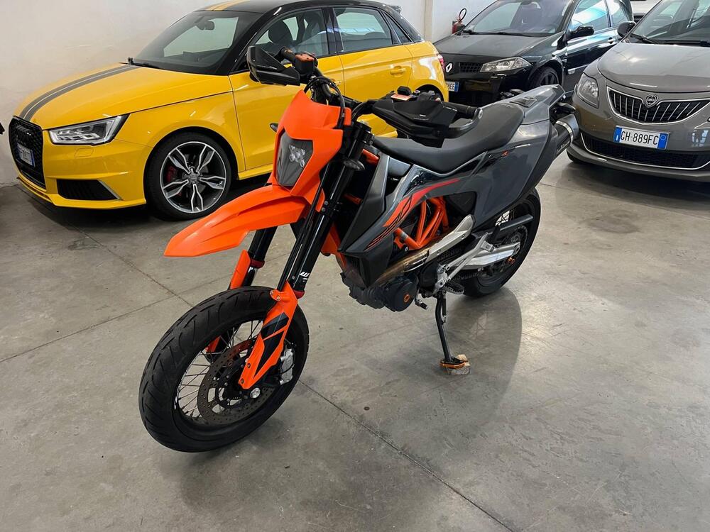 KTM 690 SMC R (2021-22) (2)