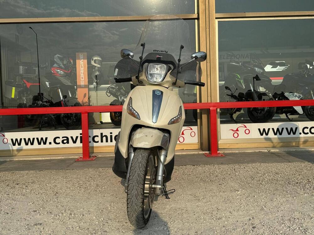 Piaggio Beverly 300 i.e. (2010 - 16) (2)