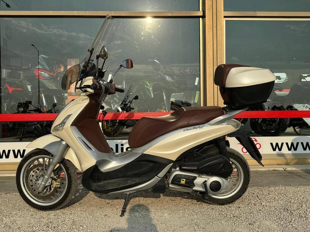 Piaggio Beverly 300 i.e. (2010 - 16)