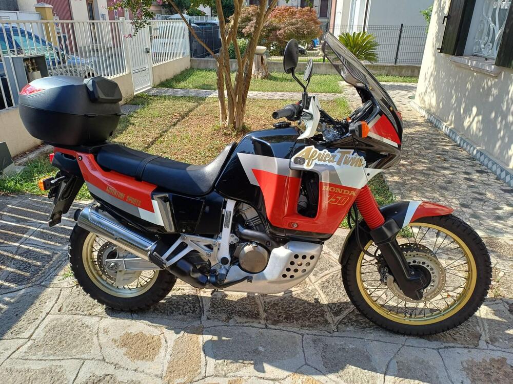 Honda Africa Twin 750 RD04