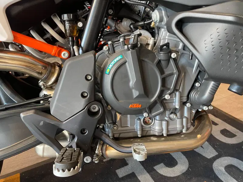 KTM 890 SMT (2023 - 25) (6)