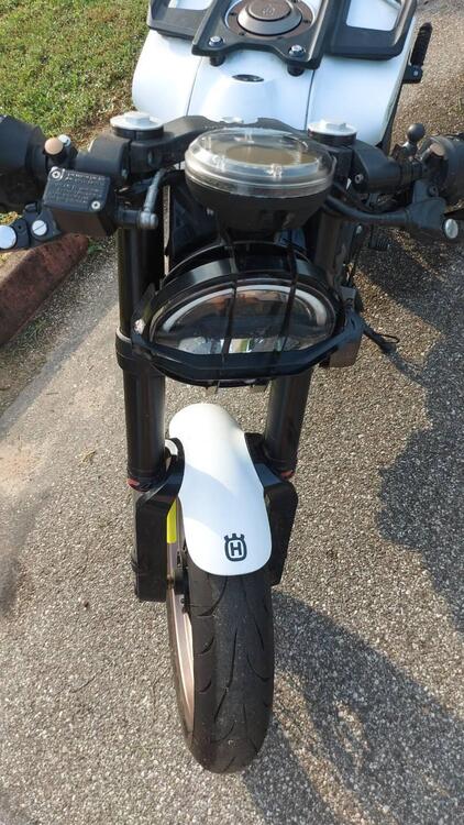 Husqvarna Vitpilen 401 (2018 - 19) (4)