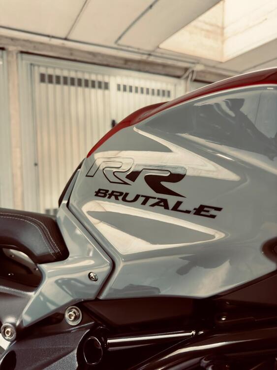 MV Agusta Brutale 800 RR SCS (2021 - 22) (2)