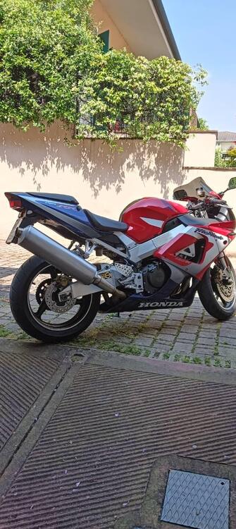 Honda CBR 900 RR Fireblade (2000 - 01) (5)