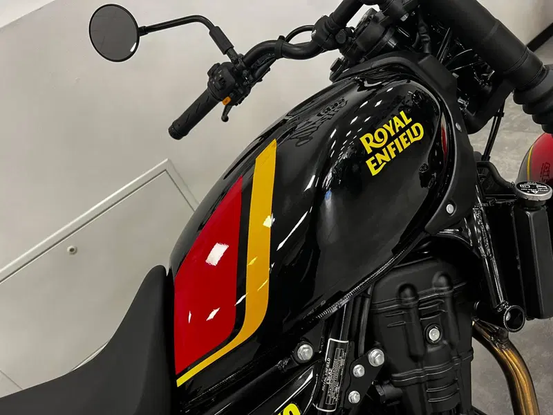 Royal Enfield Guerrilla 450 (2024 - 26) (3)