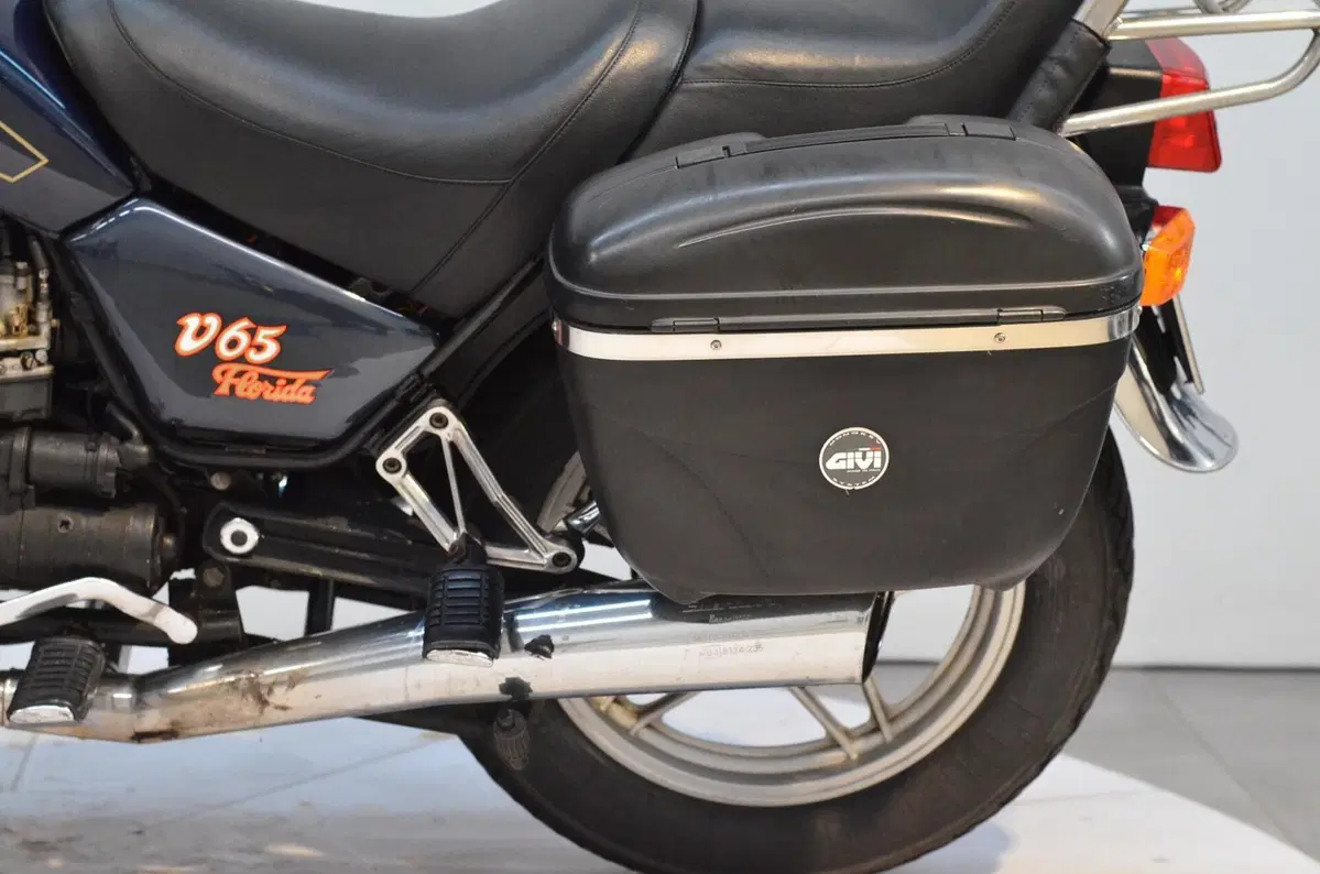 Moto Guzzi V 65 Florida (12)