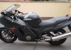 Honda CBR 1100 XX Superblackbird (1999 - 00) usata