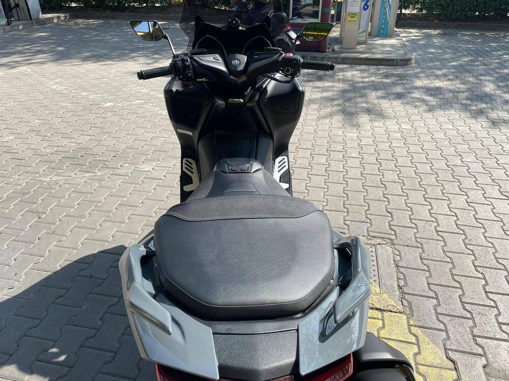 Yamaha T-Max 560 Tech Max (2021) (2)