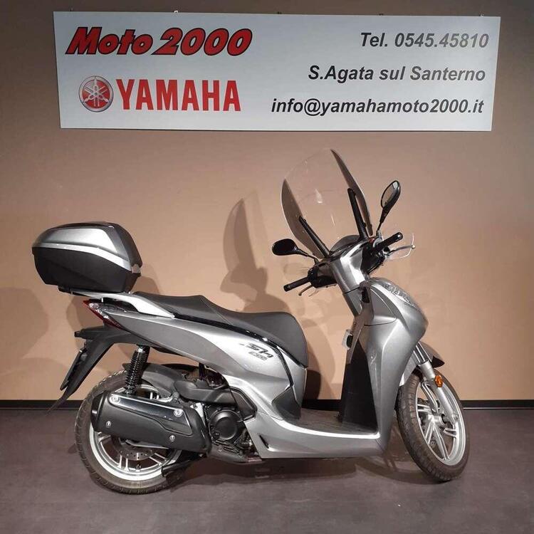 Honda SH 300 i ABS (2016 - 20) (2)