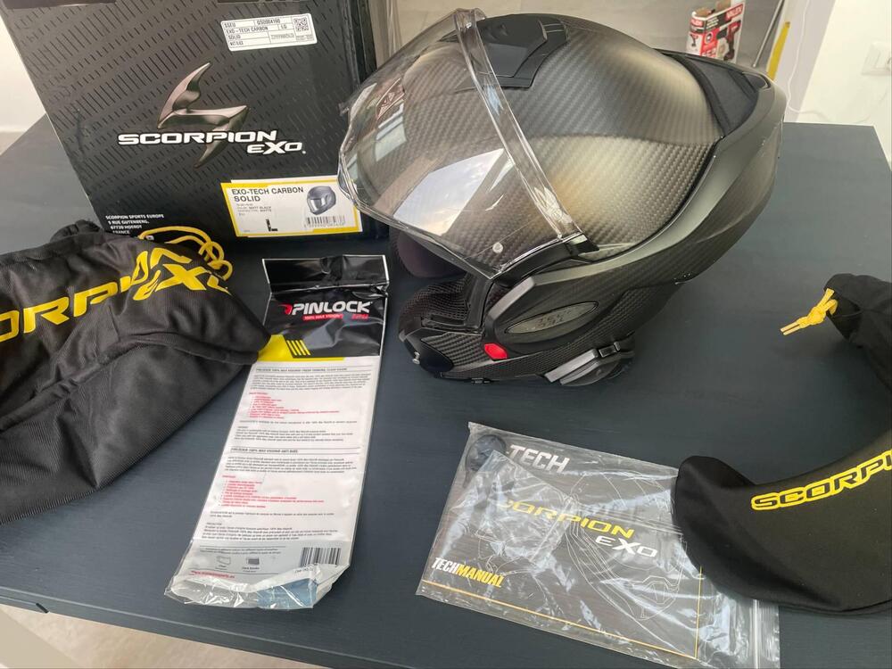 2 caschi Scorpion Exo-Tech Evo CARBON - Solid Matt Scorpion Helmets (3)