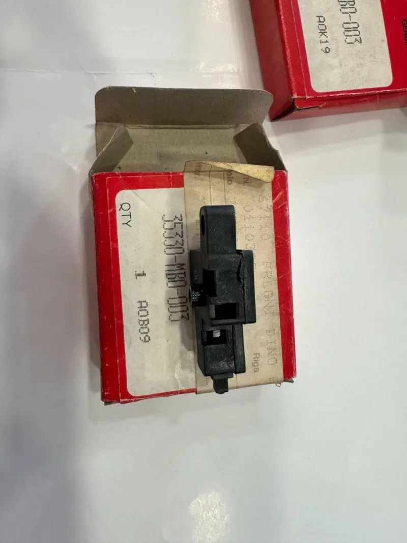 INTERRUTTORE FRIZIONE HONDA (6)