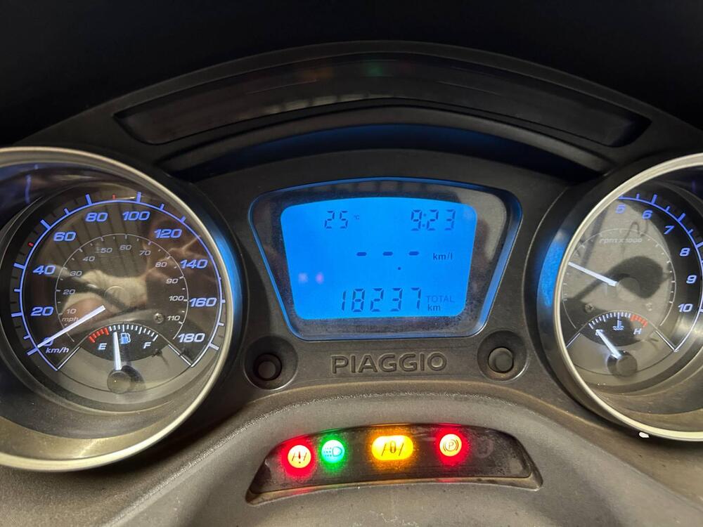 Piaggio Mp3 300 Hpe (2019 - 20) (4)