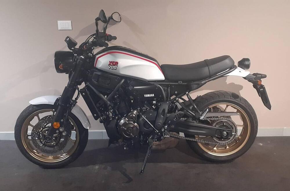 Yamaha XSR 700 XTribute (2021)