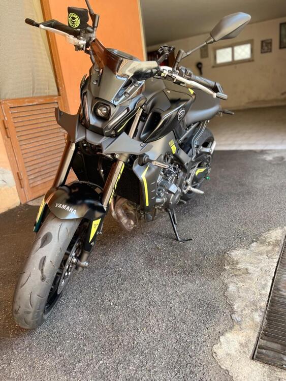 Yamaha MT-09 (2021 - 23) (2)