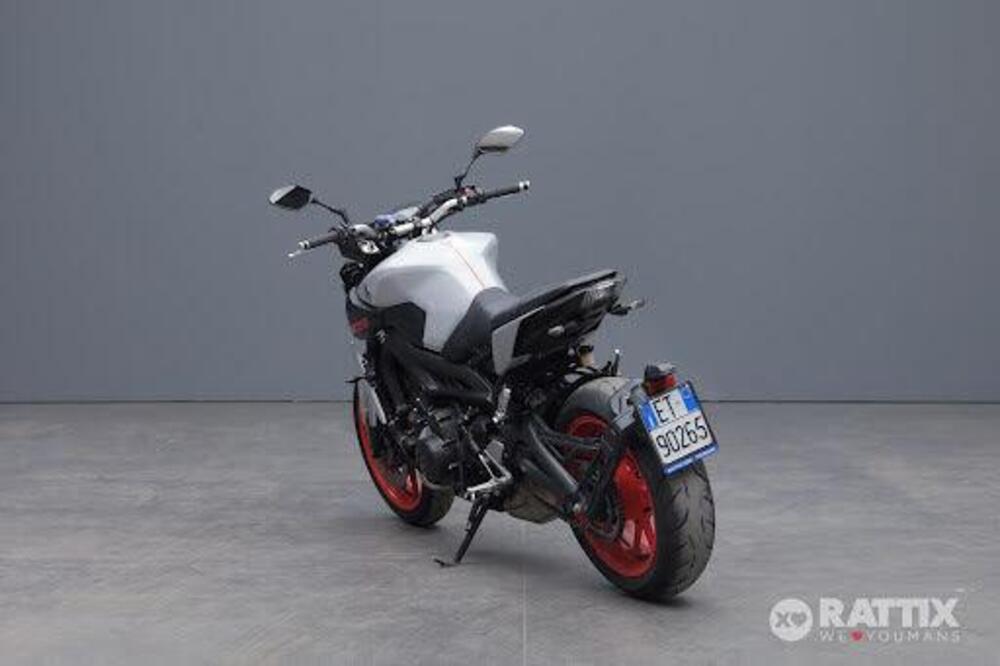 Yamaha MT-09 (2017 - 20) (5)