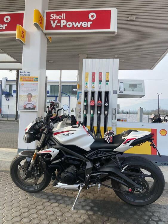 Triumph Street Triple S (2020 - 23) (2)