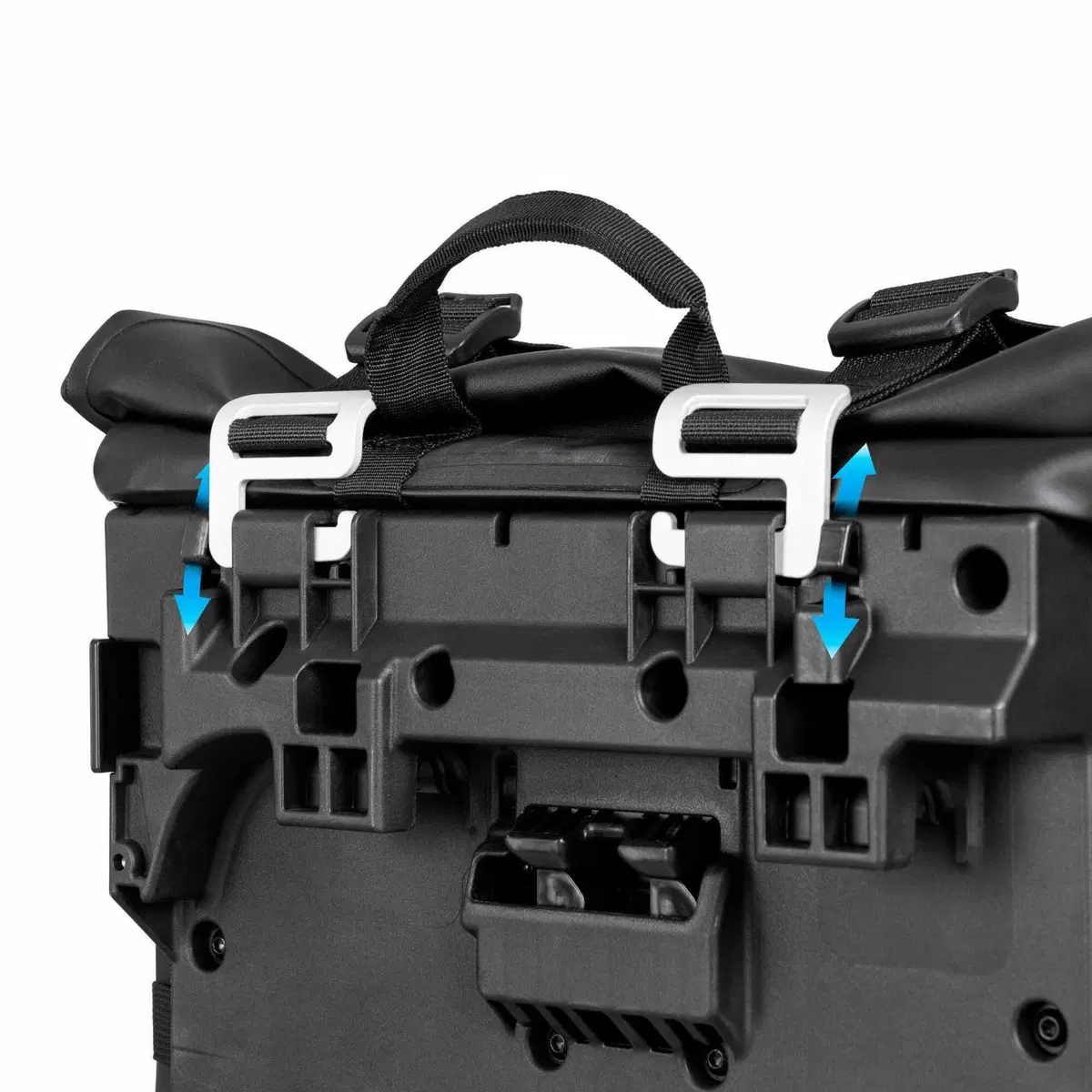 SHAD presenta la nuova borsa da viaggio impermeabile TR30 (2)