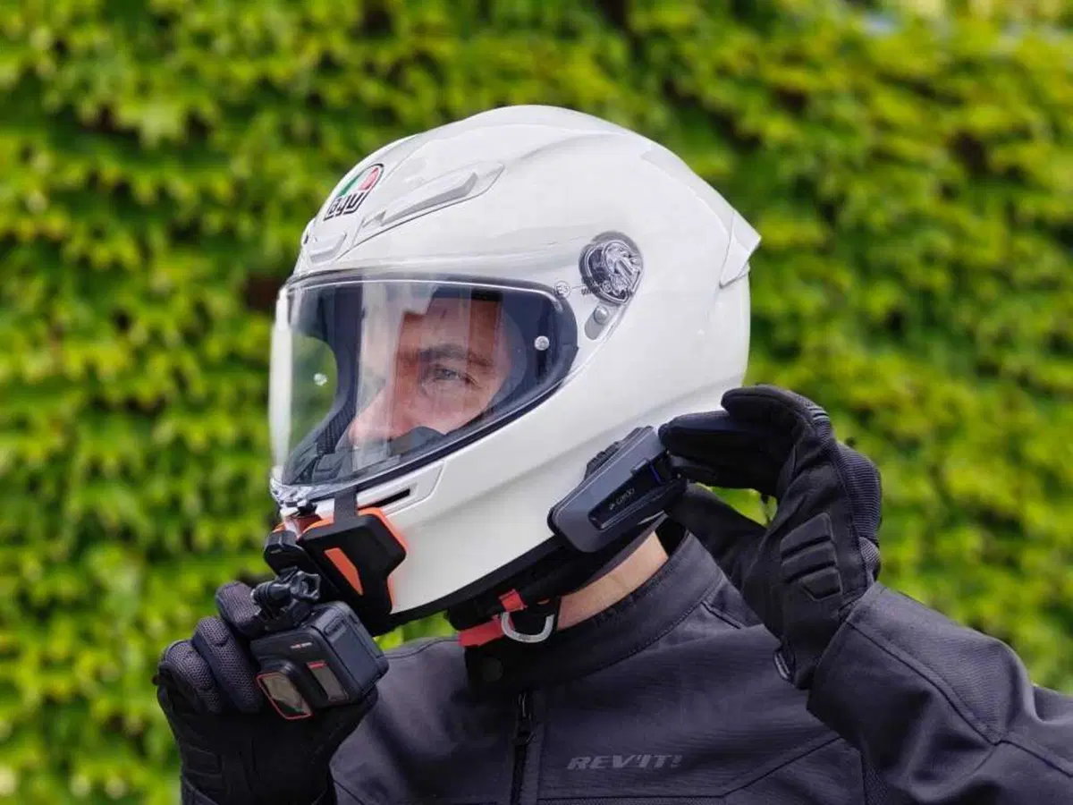 Insta360 e Cardo Systems: una partnership pensata per i motociclisti (2)