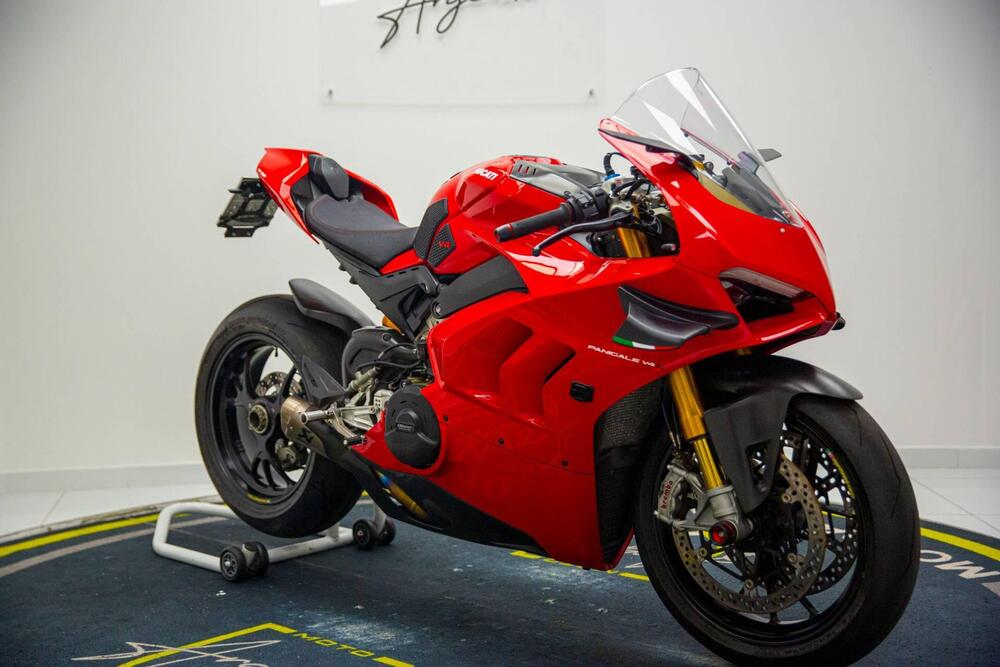 Ducati Panigale V4 S 1100 (2021) (3)