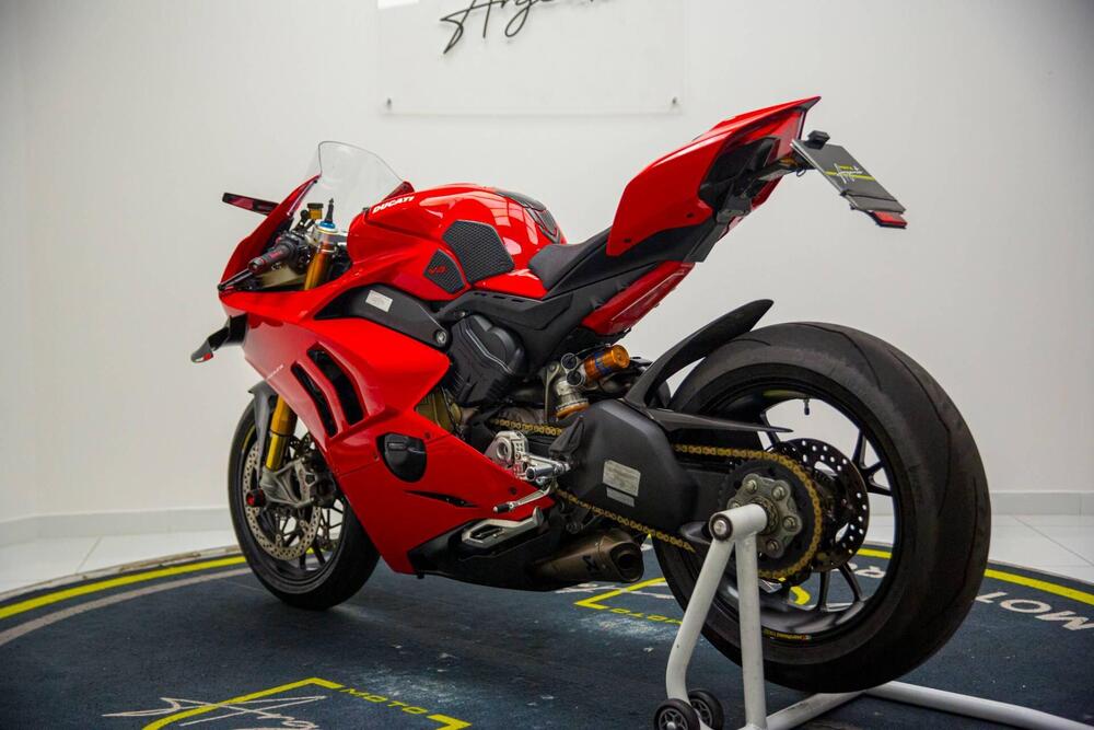 Ducati Panigale V4 S 1100 (2021) (5)