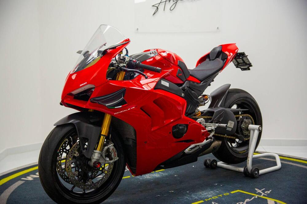 Ducati Panigale V4 S 1100 (2021) (2)