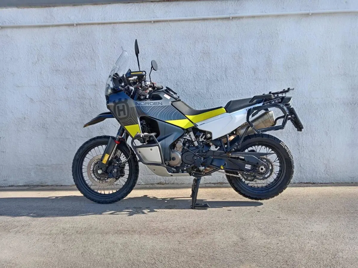 Husqvarna Norden 901 (2022 - 26)