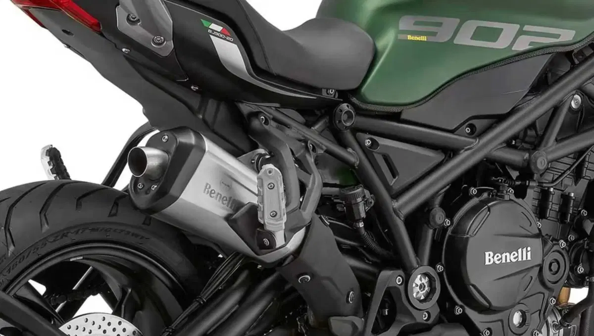 Benelli Vs Benelli; 902 S, in Cina è realtà, in Italia potrà “mangiarsi” la 752 S? (4)