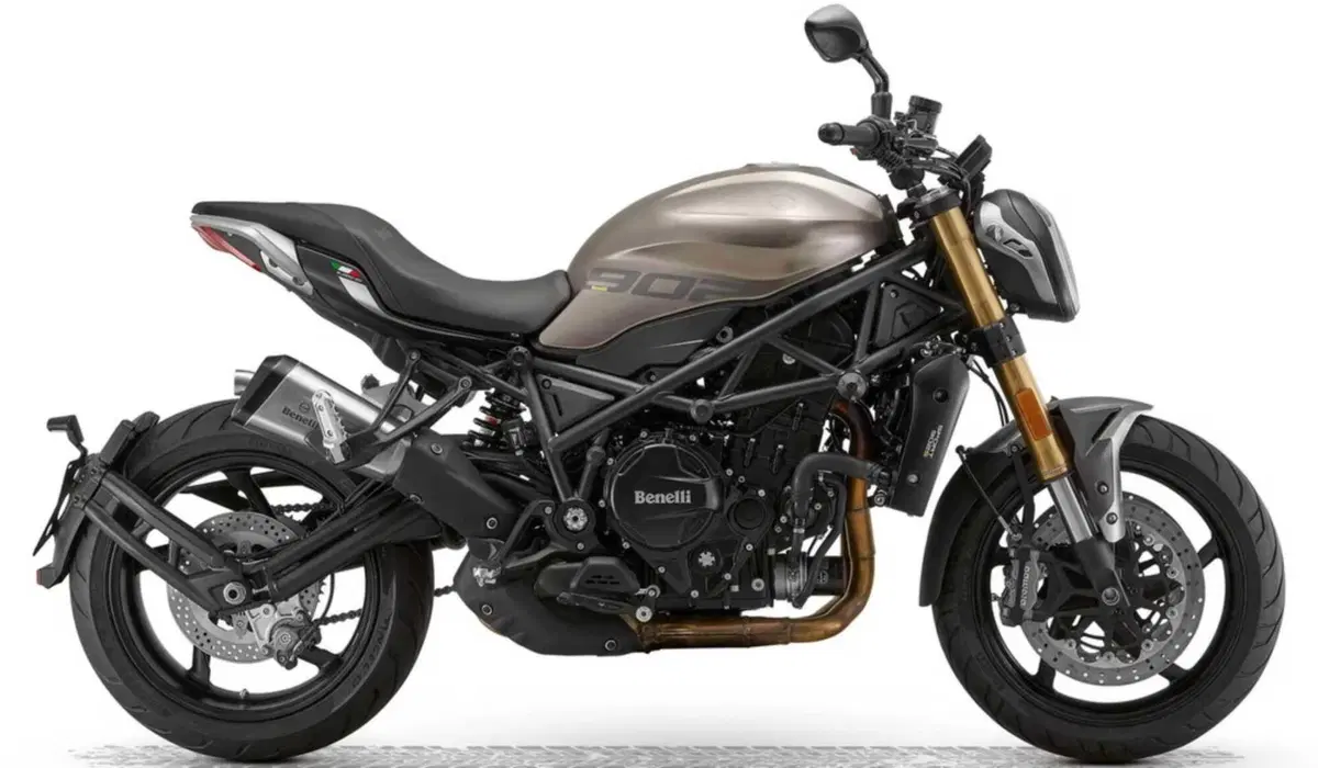 Benelli Vs Benelli; 902 S, in Cina è realtà, in Italia potrà “mangiarsi” la 752 S? (3)
