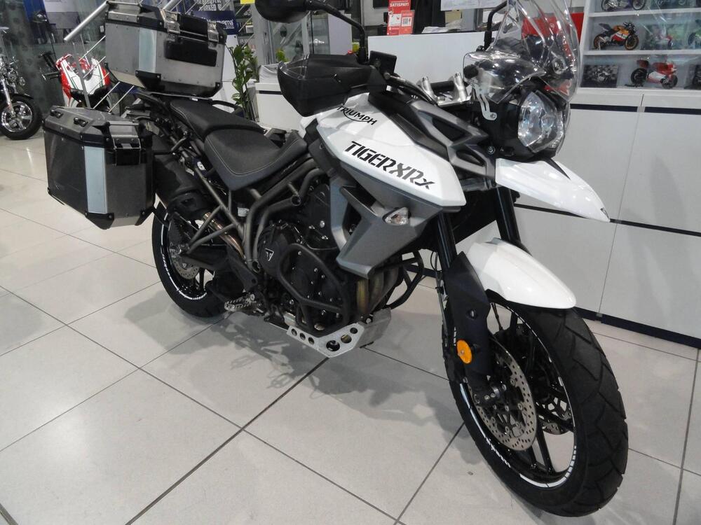 Triumph Tiger 800 XRx (2015 - 17) (2)