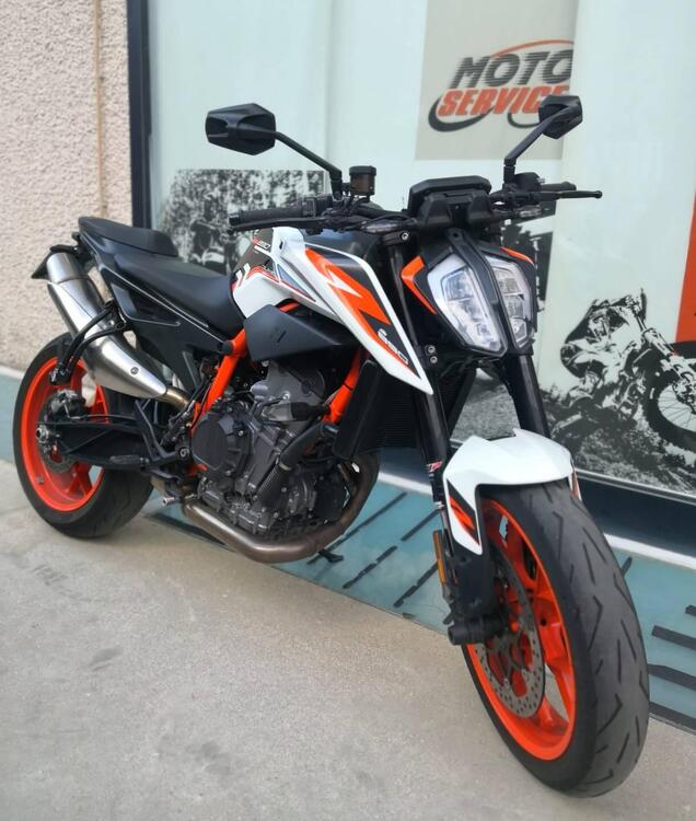 KTM 890 Duke R (2021) (2)