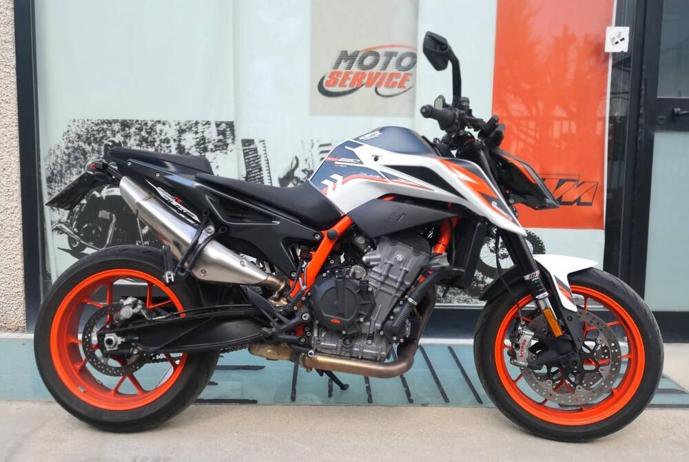 KTM 890 Duke R (2021)