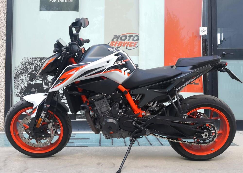 KTM 890 Duke R (2021) (4)