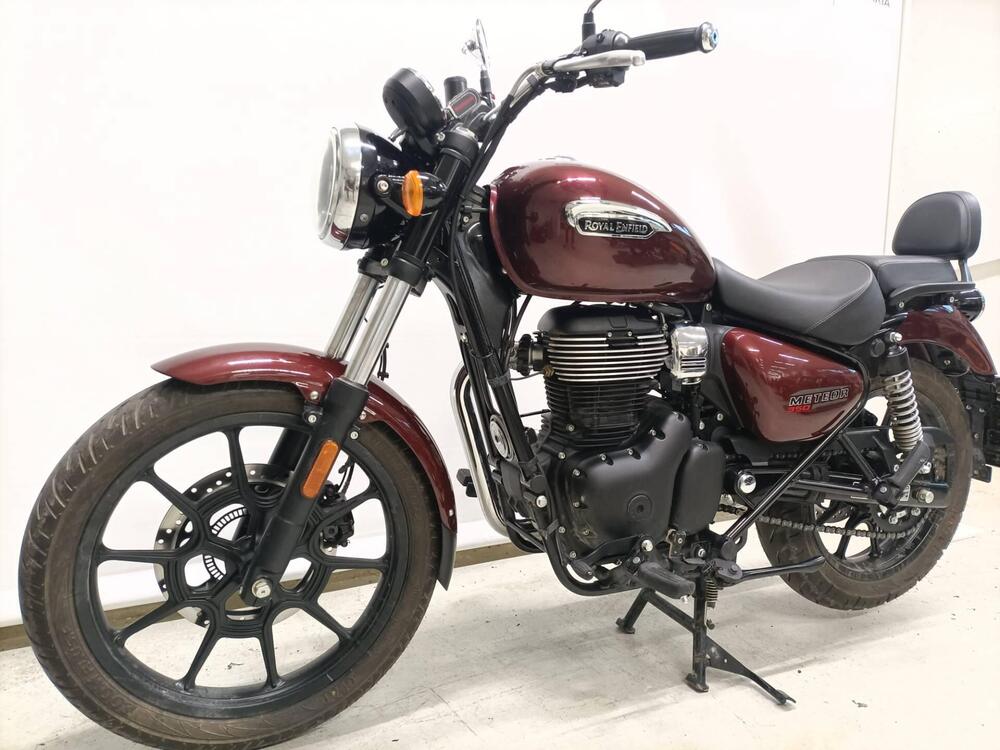 Royal Enfield Meteor 350 Stellar (2021 - 24) (4)