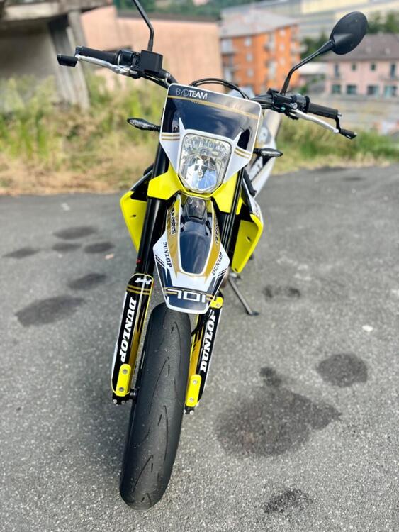 Husqvarna 701 Supermoto (2023 - 24)