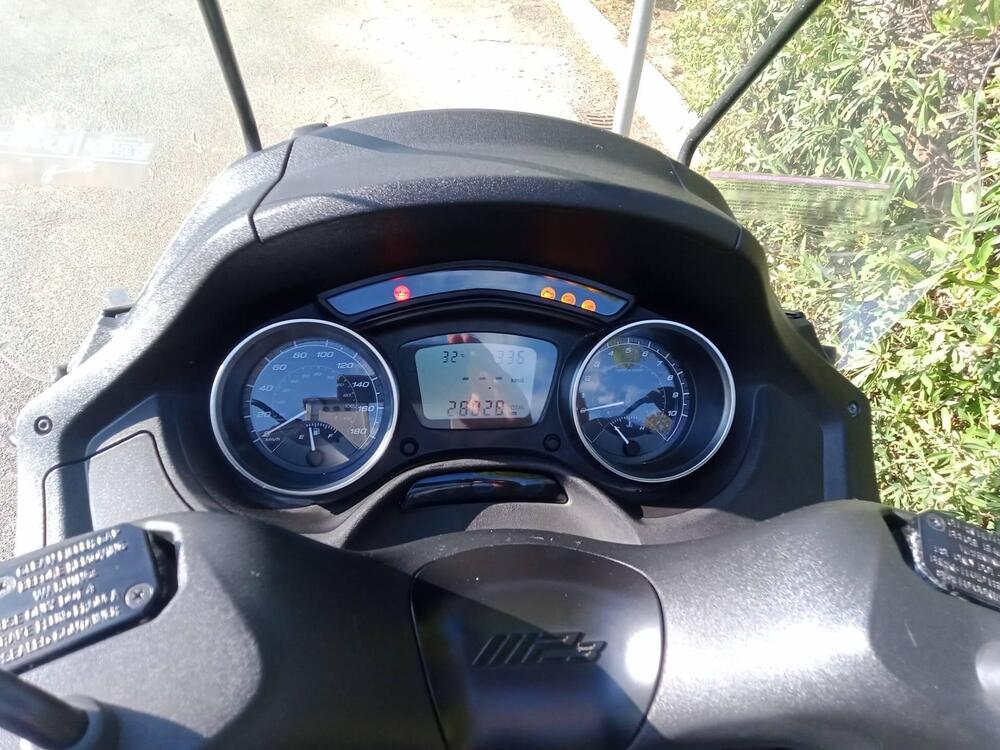 Piaggio Mp3 350 ie ABS (2020) (4)