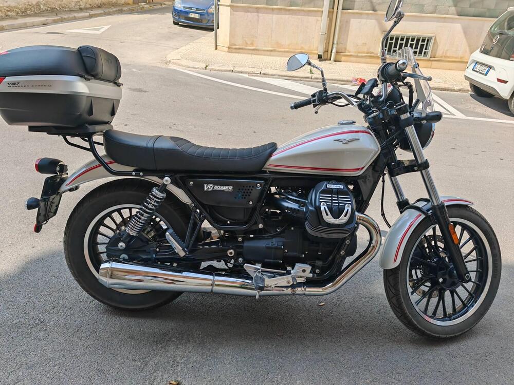 Moto Guzzi V9 Roamer (2016 - 18)