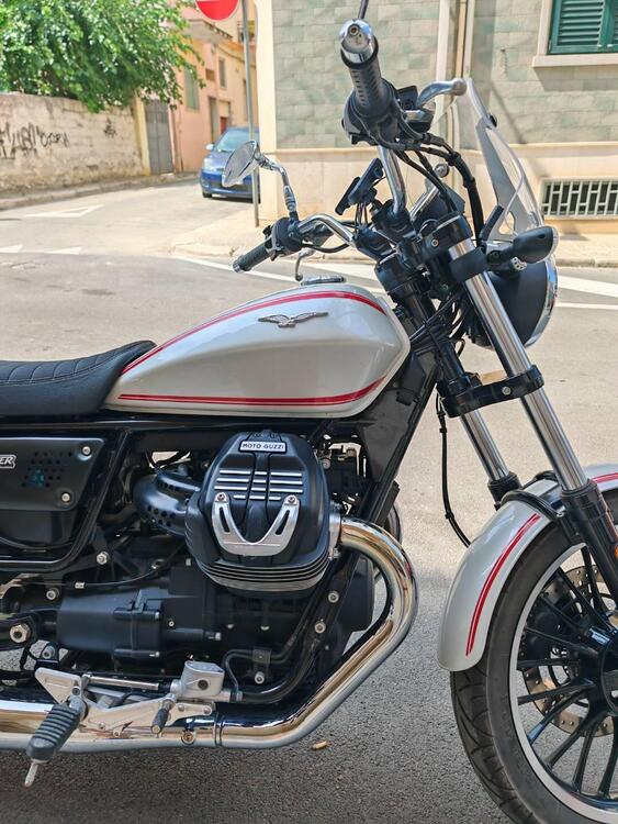 Moto Guzzi V9 Roamer (2016 - 18) (4)