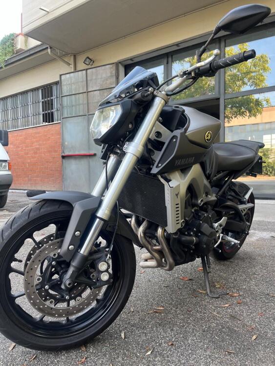 Yamaha MT-09 (2013 - 15) (4)