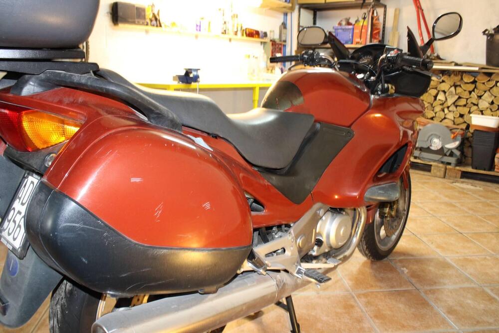 Honda Deauville 650 (1998 - 01) (2)