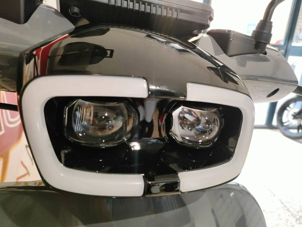 Velocifero Tennis 125 (2024) (7)