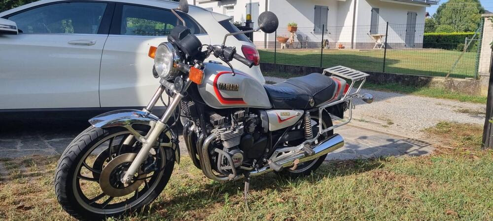 Yamaha XJ550 (2)