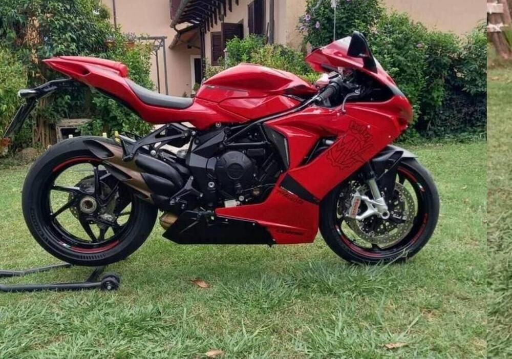 MV Agusta F3 800 Rosso (2021 - 23) (2)