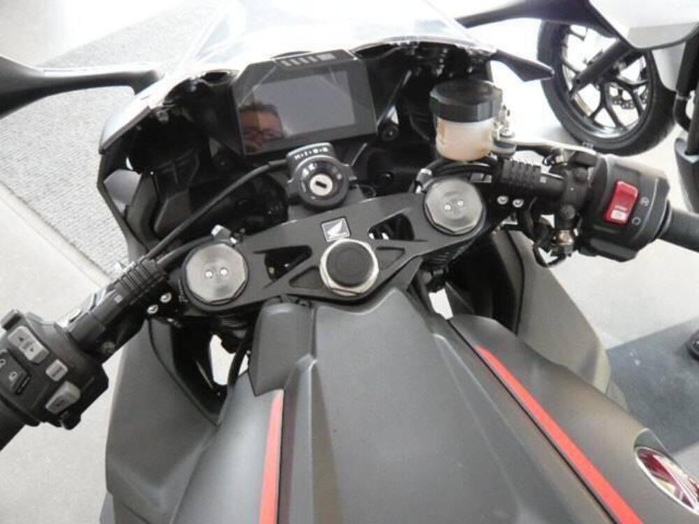 Honda CBR 1000 RR Fireblade (2017 - 19) (4)