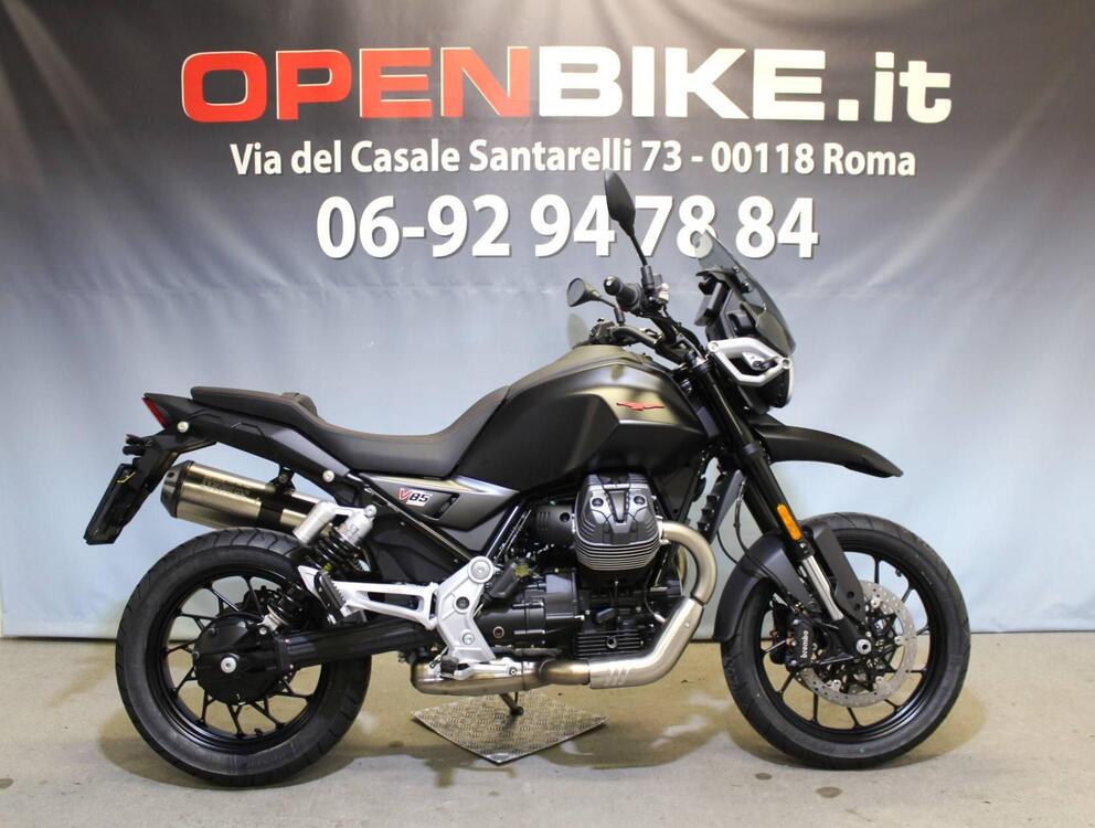 Moto Guzzi V85 Strada (2024)