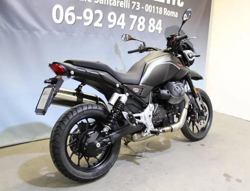 Moto Guzzi V85 Strada (2024 - 26) (4)